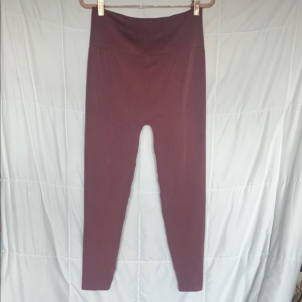 Feathers Maternity Leggings Wine Purple Soft Stretchy High Rise 23.5” Inseam OS